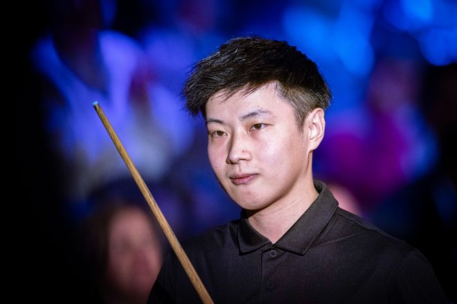 记者：阿库尼亚将会加盟河床，今天飞回阿根廷完成交易