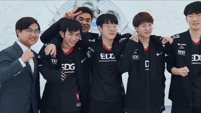 都无愧于 都无愧于