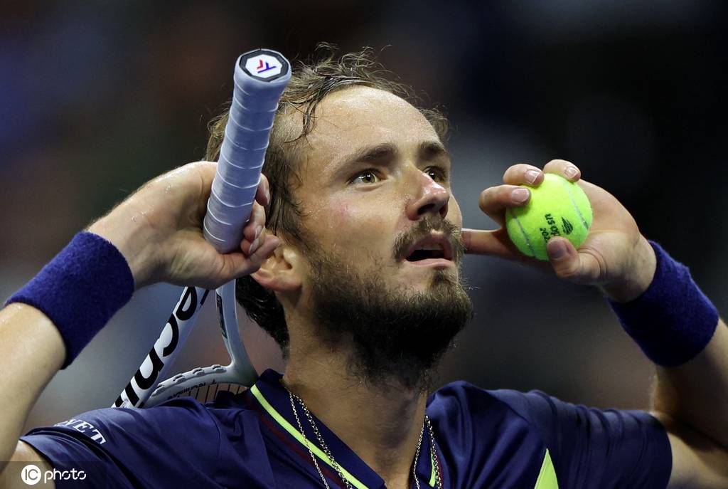 埃斯特旺：梅罗内我都喜欢但榜样是梅西；想回报切尔西的信任