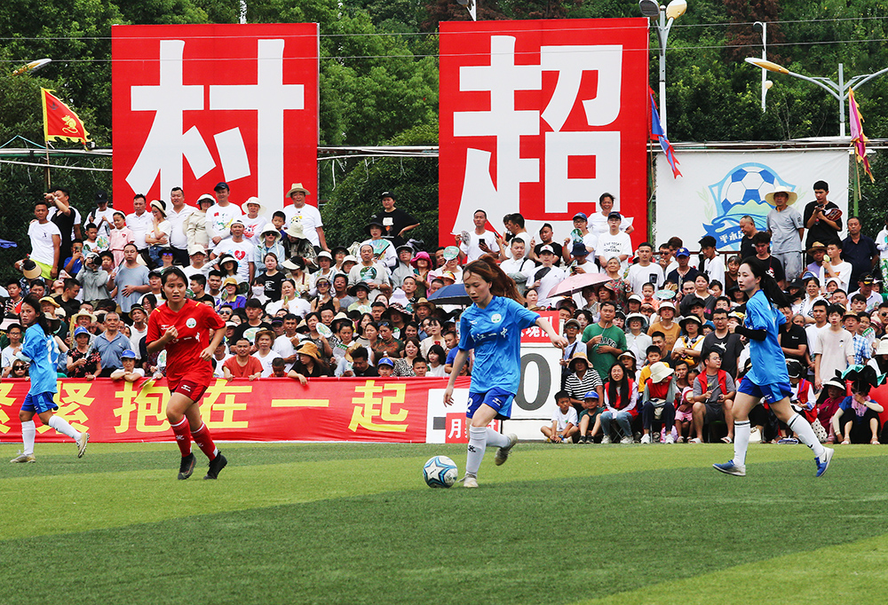 埃斯特旺：梅罗内我都喜欢但榜样是梅西；想回报切尔西的信任