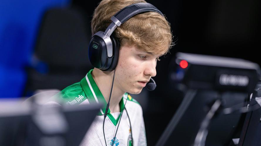 前亞足聯主席本·哈曼因涉腐敗被追捕.