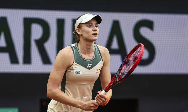 波兰百万富翁被曝在美网抢夺小球迷签名帽，网球明星找到小男孩亲自弥补遗憾